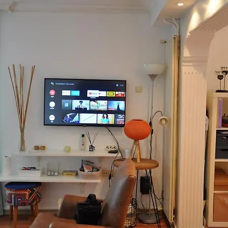 1+1 Flat In Cihangir With Cozy Backyard