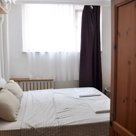 1+1 Flat In Cihangir With Cozy Backyard Istanbul