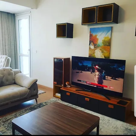 Spacious One Bedroom Apartment *