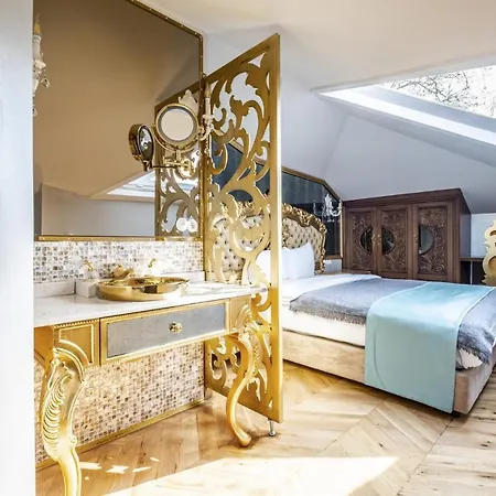 Magnificent Historic Mansion In Beylerbeyi Villa Istanbul