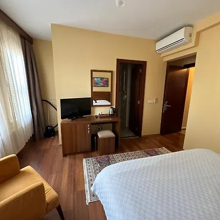 Cordis Apartment