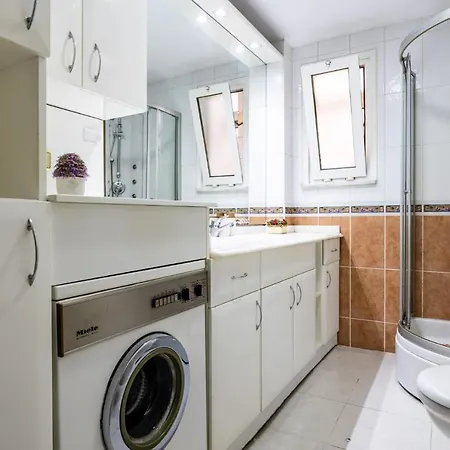 Apartment Chic Spacious Flat W Balcony 5 Min To Moda Coast Istanbul
