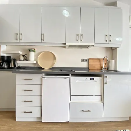 Flat W Terrace 10 Min To Citys Mall And Taksim *