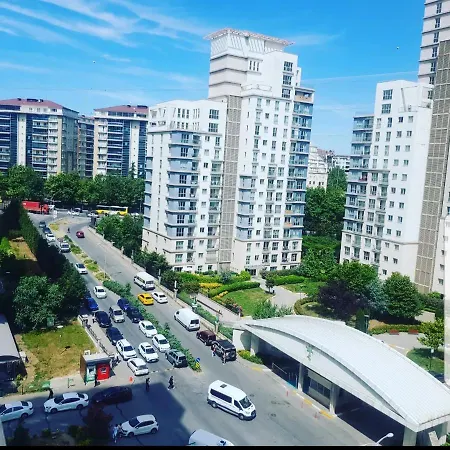 Apartment Spacious One Bedroom *