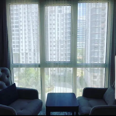 Spacious One Bedroom Apartment *