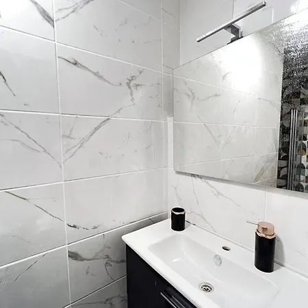 Wonder Homes- Stylish 4br Flat, Terrace, Sea View, Kabatas *