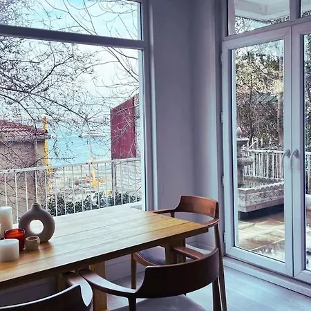 Apartment Wonder Homes- Stylish 4br Flat, Terrace, Sea View, Kabatas *
