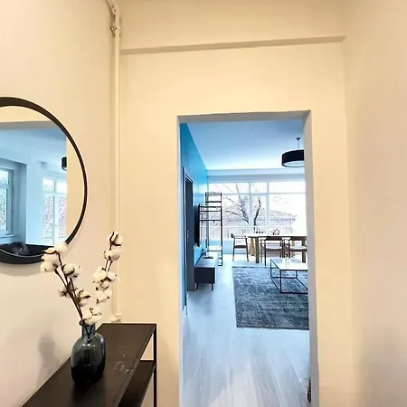 Apartment Wonder Homes- Stylish 4br Flat, Terrace, Sea View, Kabatas Istanbul