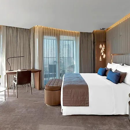 The St. Regis 5*
