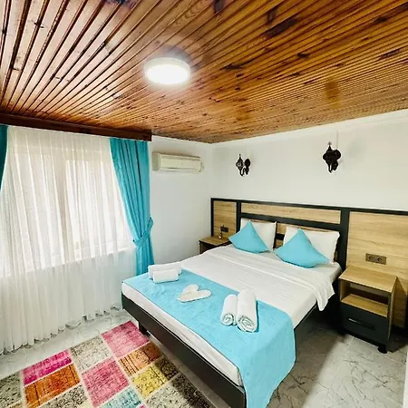 La Maison Bleue Hotel