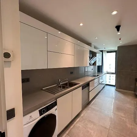 Queen Bomonti Deluxe Sisli Apartment