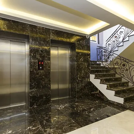 Szálloda Dencity & 4*