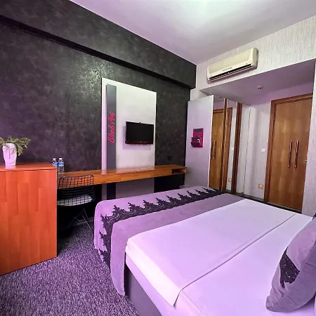 Hotel Black Art