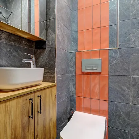 2023 Decoration, New Electonics, 50mbps Internet, Modern, Studio, 18m2, Location, 300 M To Bosphorus Guest house Istanbul