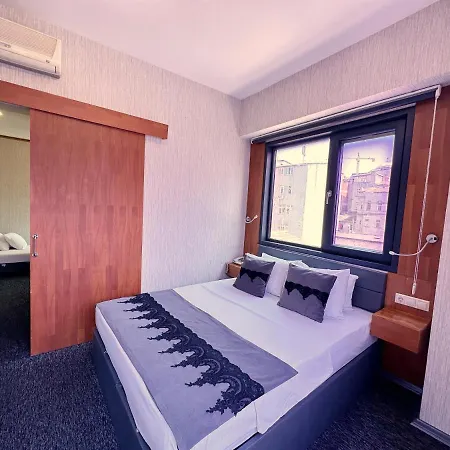 Black Art Hotel