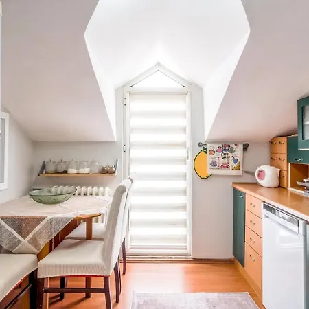 Chic Modern Flat With Terrace In Florya Apartment Istanbul