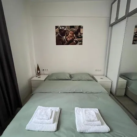 Centrally Located, 2+1 House In Taksim, Cihangir Apartment Istanbul