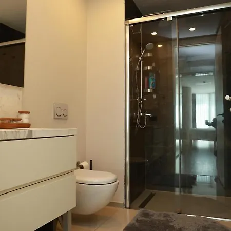 Apartment Lovely Two Bedroom Istanbul
