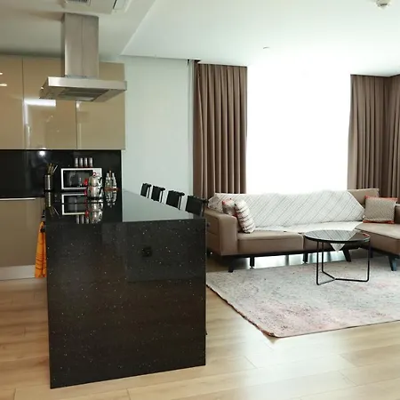 Apartment Lovely Two Bedroom Istanbul
