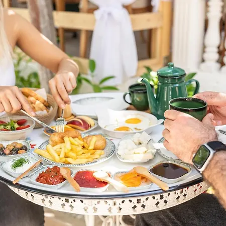 Aya Butik * Adalar