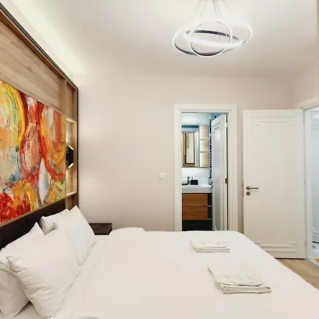 Alyateras Apartment