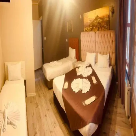 Hotel Old Family