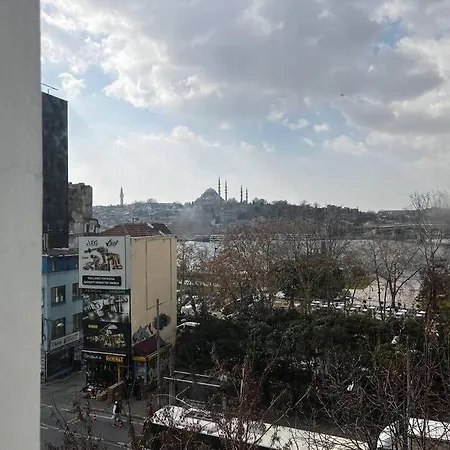 Wonder Karakoy 4- Ultra Luxury , 4br, 2ba Sea View * Istanbul