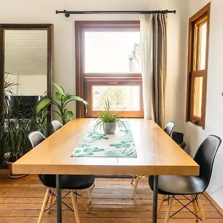 Cosy Roof Flat On 5th Floor With Bosphorus View Apartment