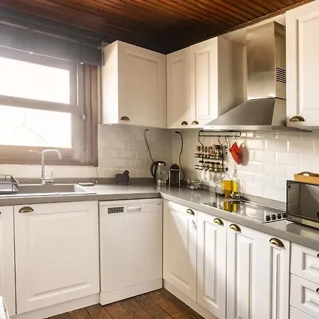 Apartment Cosy Roof Flat On 5th Floor With Bosphorus View Istanbul
