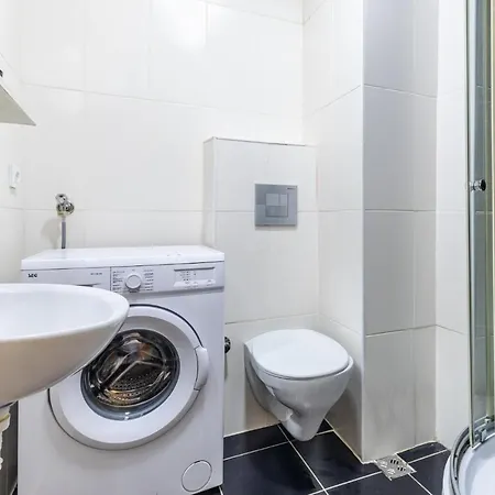 Cozy And Modern Studio With View In Atasehir