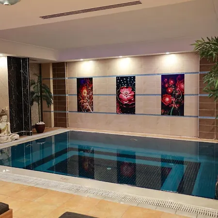 מלון Nova Plaza Orion 4*