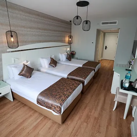 מלון Nova Plaza Orion 4*