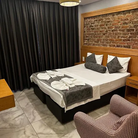 Apartahotel Arat