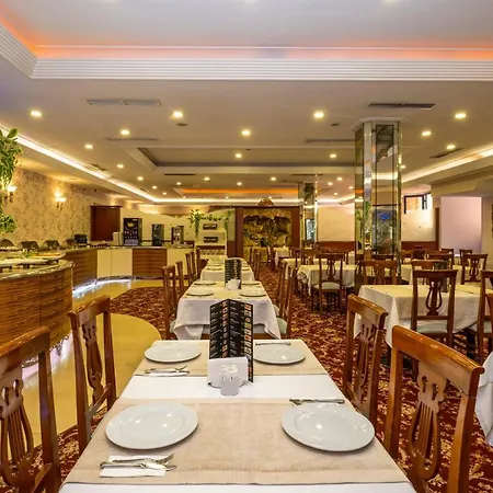 Hotel Grand Anka 4*