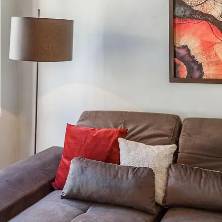 Flat Within Walking Distance To Flower Passage * Istanbul