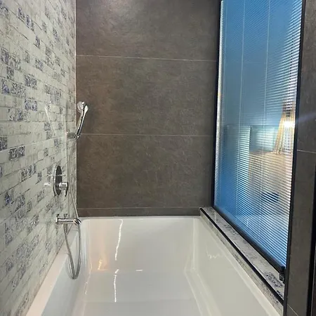 Honeymoon No16 With Big Hot Tube Apartment