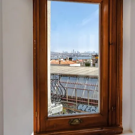 Homie - Historical Nearby Galata Tower *