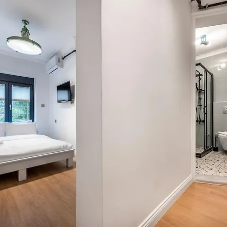 Apartment A Pleasant In The Center Of Cihangir *