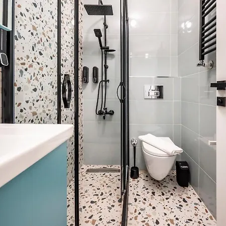 A Pleasant In The Center Of Cihangir Apartment *