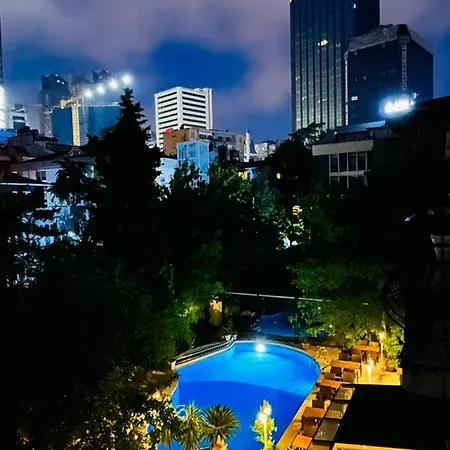 Blanche & Garden Pool Hotel 3*
