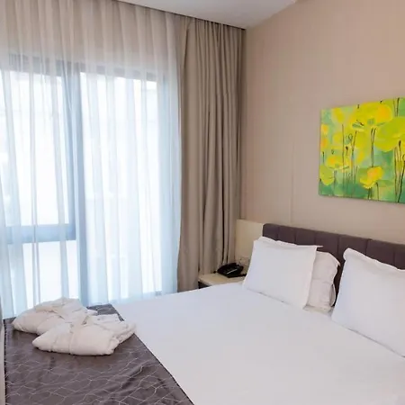 Aparthotel Elm 2*