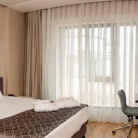 Aparthotel Elm 2*