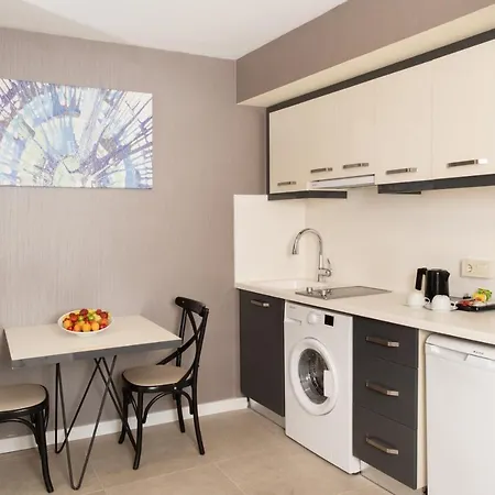 Aparthotel Elm 2*