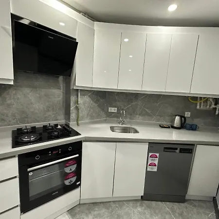 Rose Apartment *