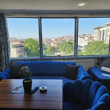 Apartment Lara *