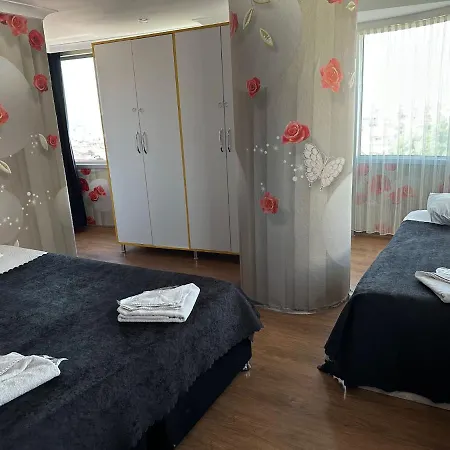 Lara Apartment