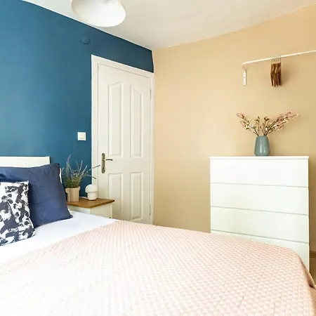 Minimalist Flat 5 Min To Taksim Square *