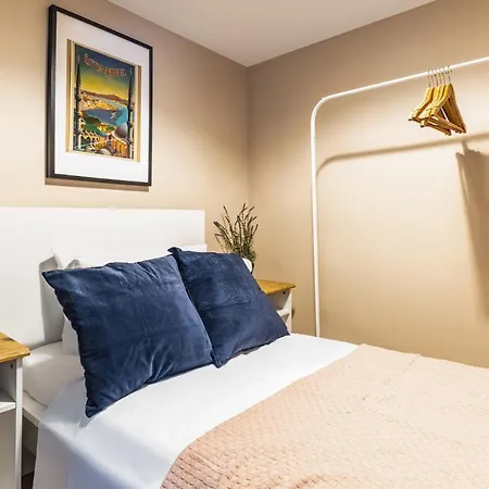 Minimalist Flat 5 Min To Taksim Square Daire