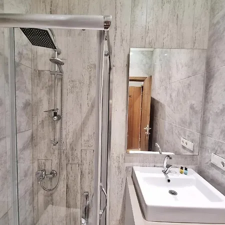 Apartahotel Mayata *