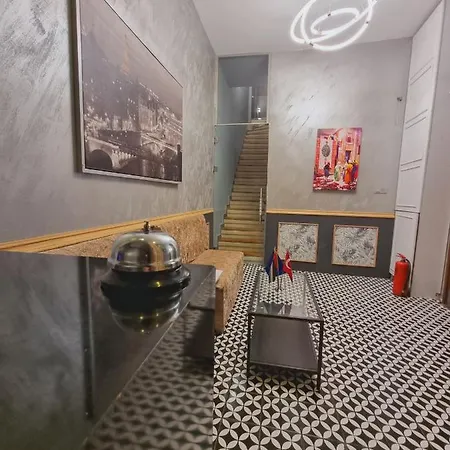 Apartahotel Mayata *